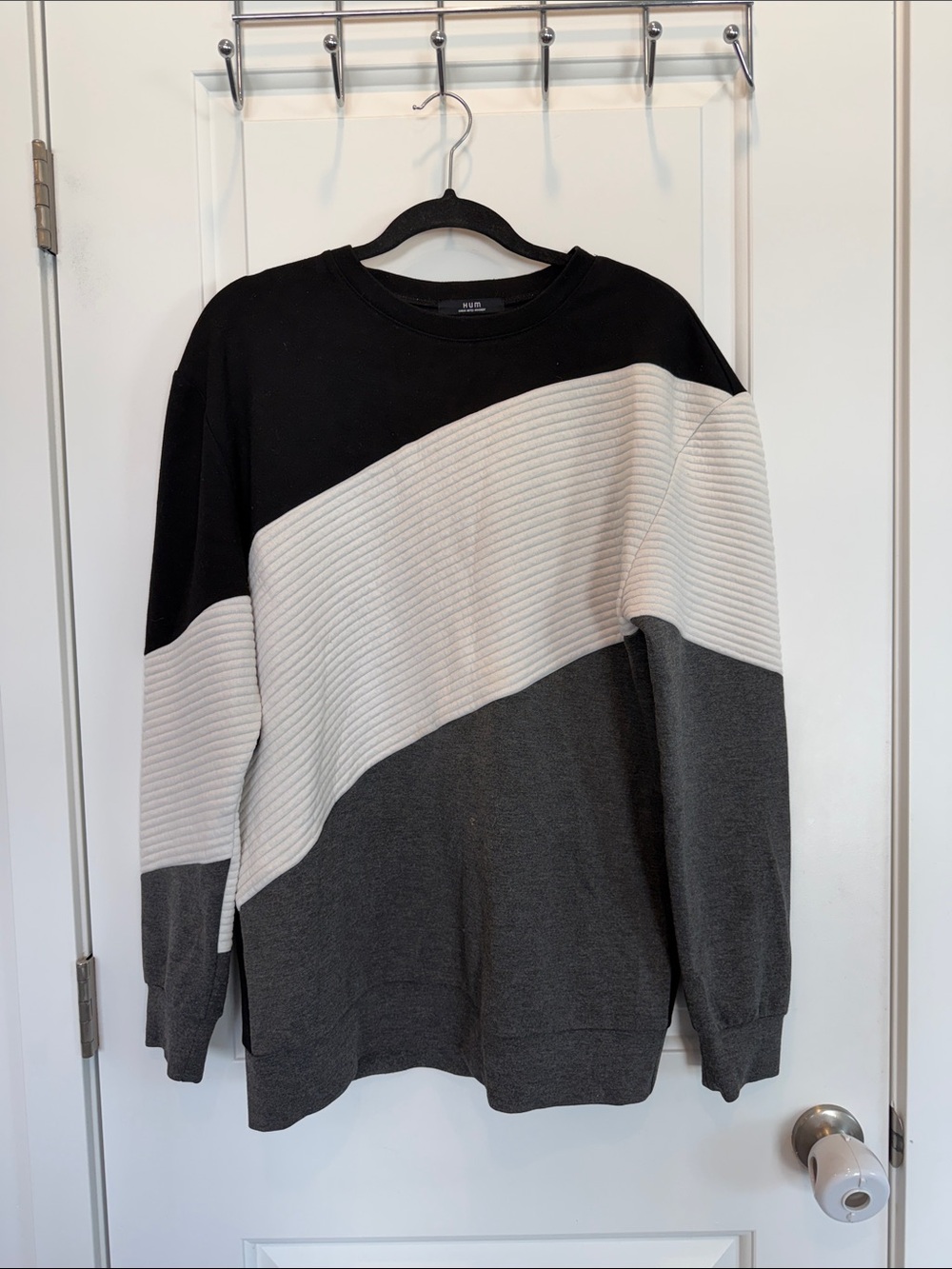 HUM Men's Tricolor Plain Sweatshirt Size L